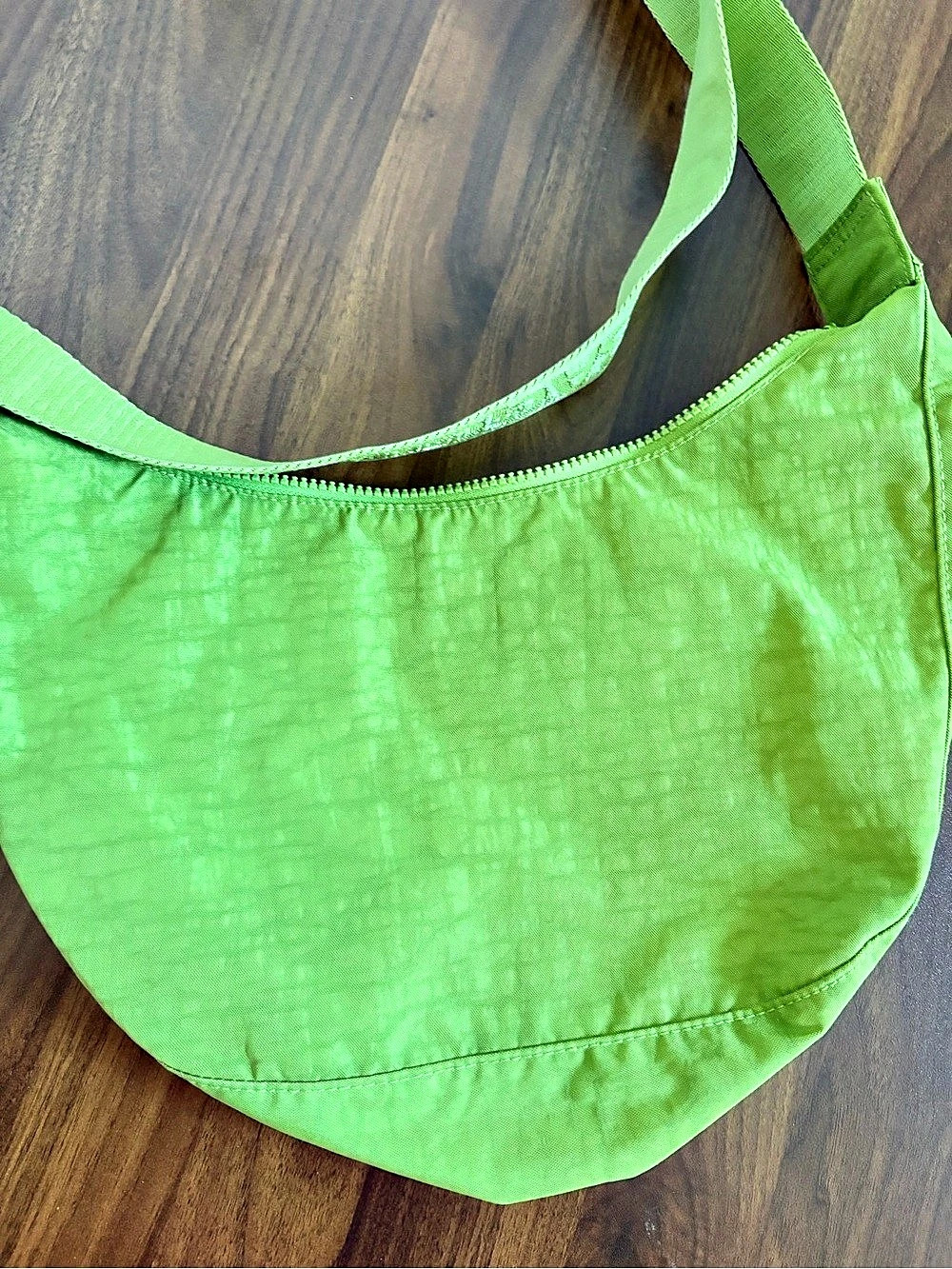 BAGGU Green Crescent Bag - Picture 3 of 10